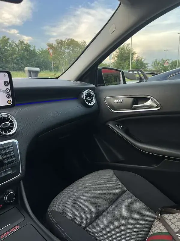 Usata Mercedes A180 Premium 109 CV (80 kW) 2015 Utilitaria