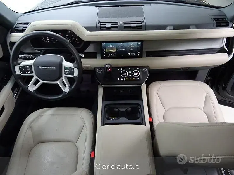 Occasion Land Rover Defender SE 250 ch (183 kW) 2023 Noir SUV