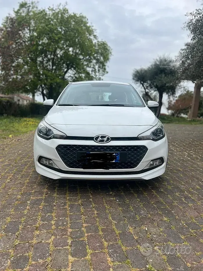 Usata Hyundai i20 84 CV (61 kW) 2017 Bianco Utilitaria