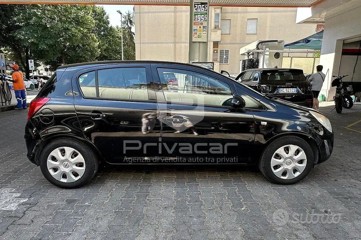 Usata Opel Corsa Edition 75 CV (55 kW) 2012 Nero Utilitaria