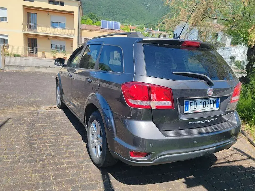 Usata Fiat Freemont Lounge 140 CV (102 kW) 2016 SUV