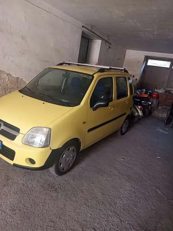 Usata Opel Agila Club 60 CV (44 kW) 2005 Monovolume