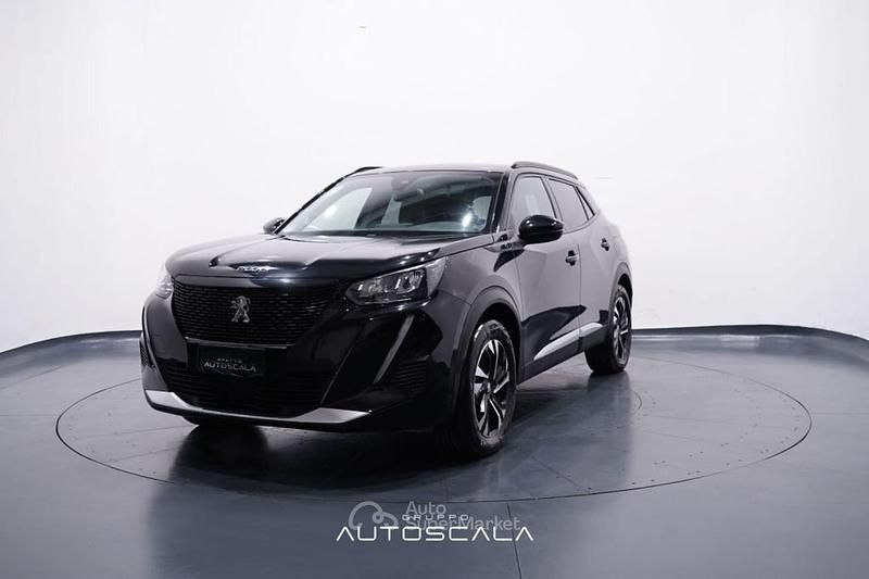 Usata Peugeot e-2008 Allure 56 kW (77 CV) 2021 Nero perla SUV