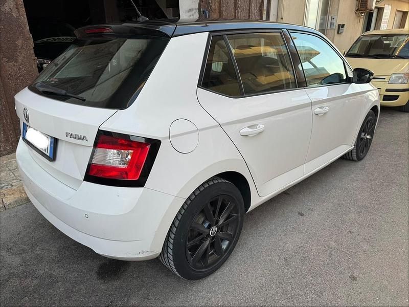 Usata Skoda Fabia 59 CV (43 kW) 2017 Bianco Berlina