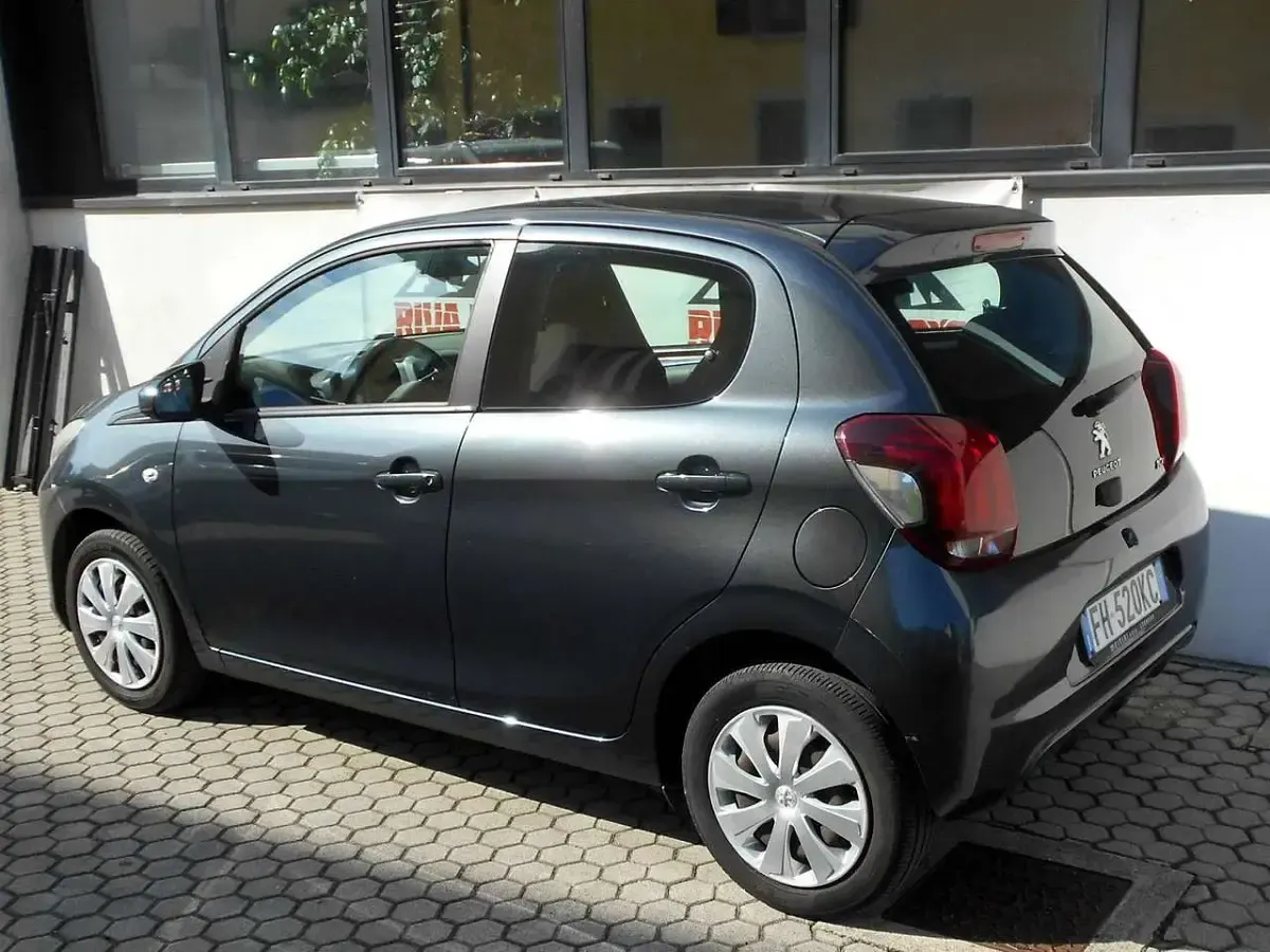 Usata Peugeot 108 Access 69 CV (50 kW) 2017 Grigio Utilitaria