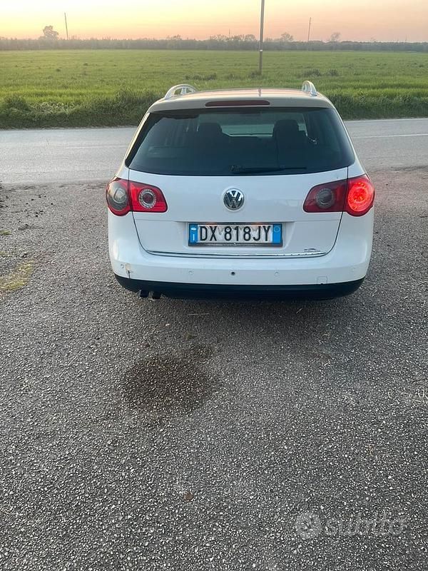 Usata VW Passat 105 CV (77 kW) 2008 Bianco Station wagon