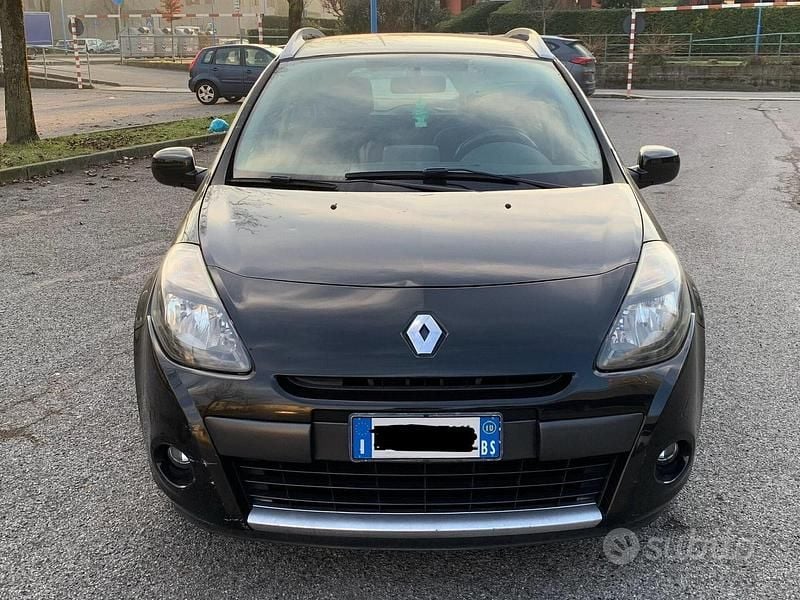 Nero Usata 2010 Renault Clio GrandTour LE Station wagon | 3000 € (Cara) - Immagine 1/4