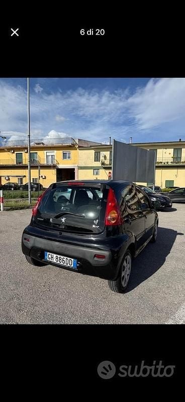 Usata Peugeot 107 68 CV (50 kW) 2009 Nero Utilitaria