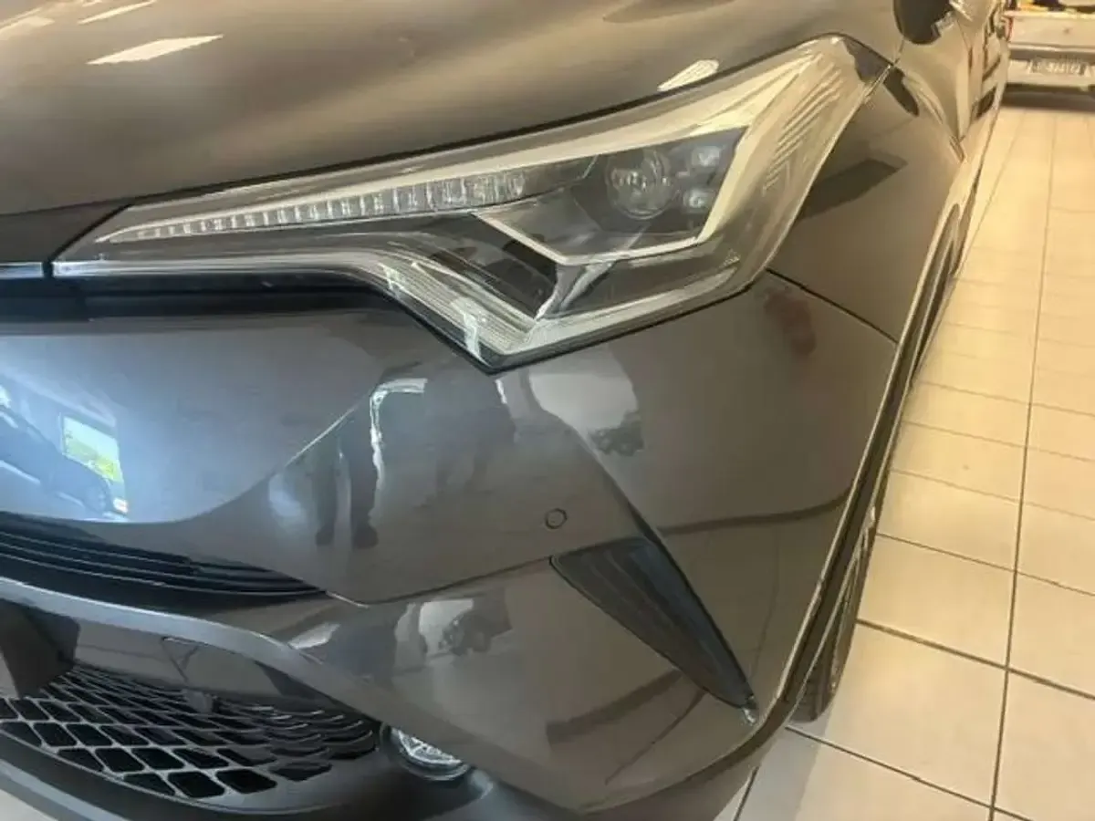 Usata Toyota C-HR Lounge 98 CV (72 kW) 2019 Grigio SUV