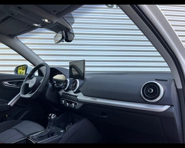 Nuova Audi Q2 S-Line 150 CV (110 kW) 2025 Bianco arkona SUV