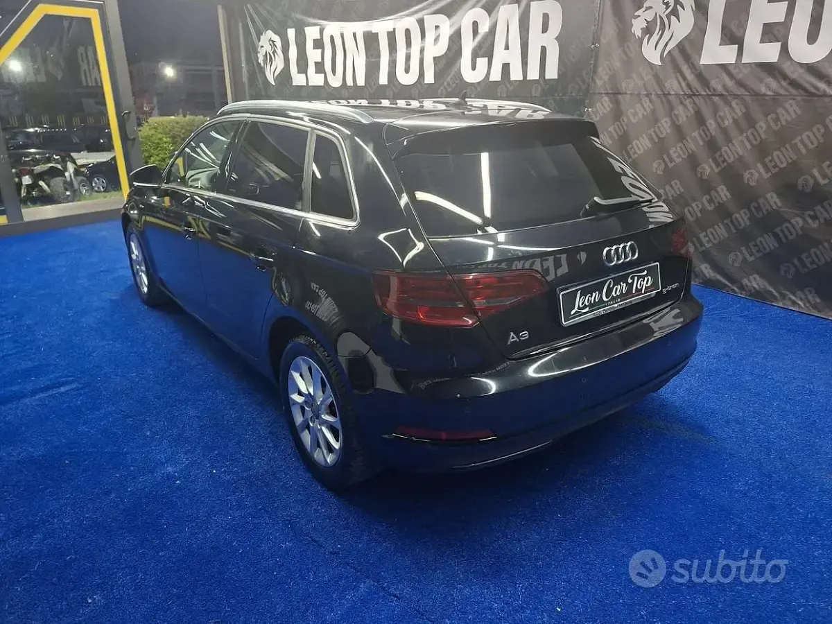 Usado Audi A3 110 CV (80 kW) 2016 Negro Familiar