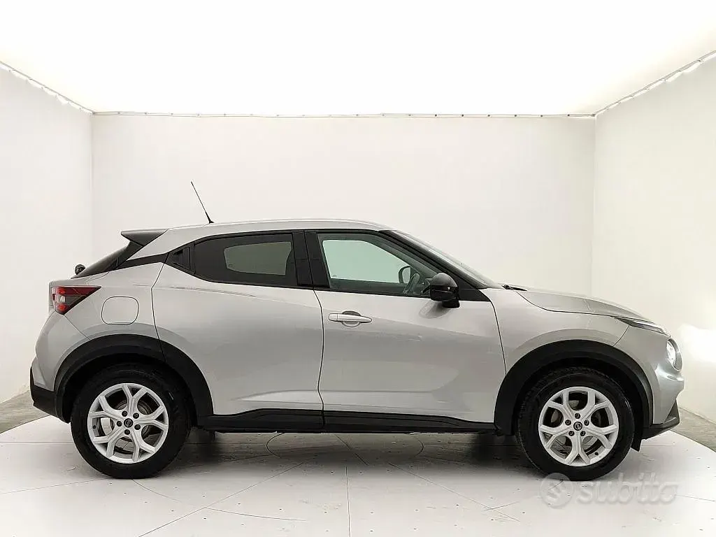 Usata Nissan Juke 114 CV (83 kW) 2022 Grigio SUV