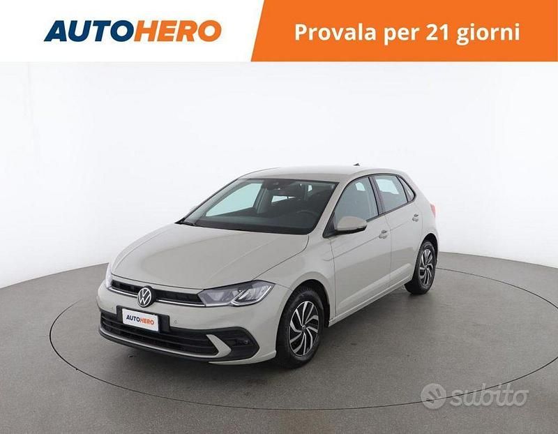 Usata VW Polo Life 95 CV (69 kW) 2023 Grigio Berlina