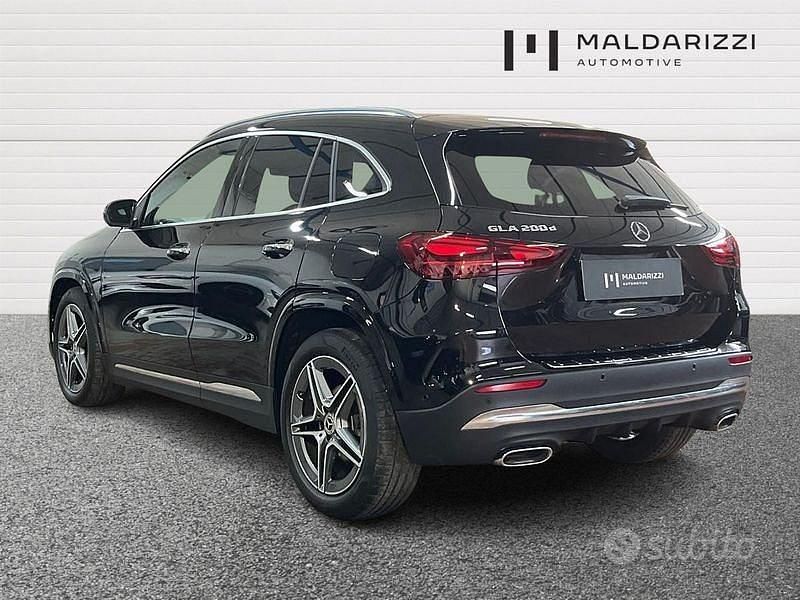 Usata Mercedes GLA200 Advanced Plus 150 CV (110 kW) 2024 Grigio SUV