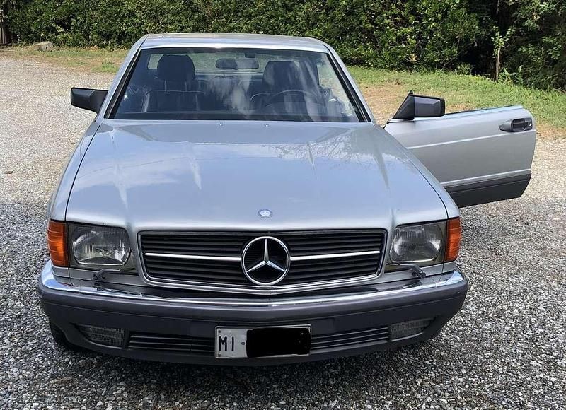 Usata Mercedes 560 299 CV (219 kW) 1988 Argento Coupé