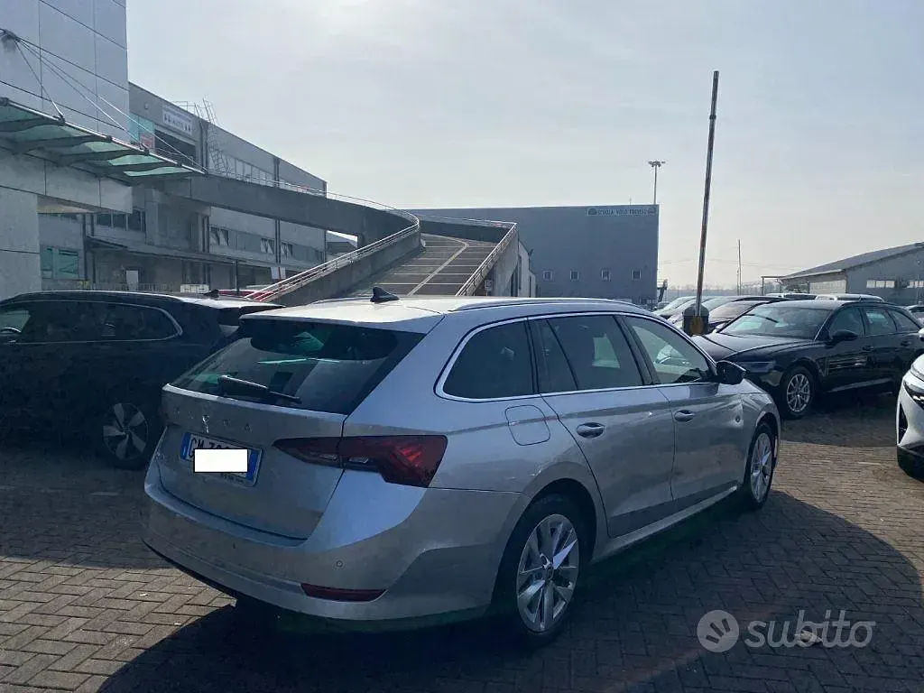 Usata Skoda Octavia Style 116 CV (85 kW) 2023 Grigio Station wagon