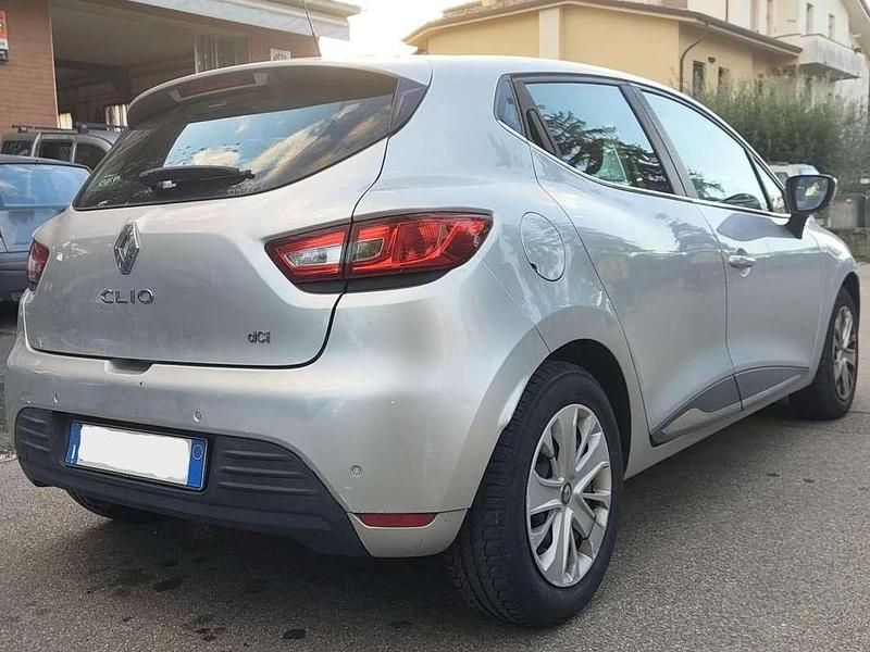 Usata Renault Clio IV Intens 75 CV (55 kW) 2017 Grigio Berlina
