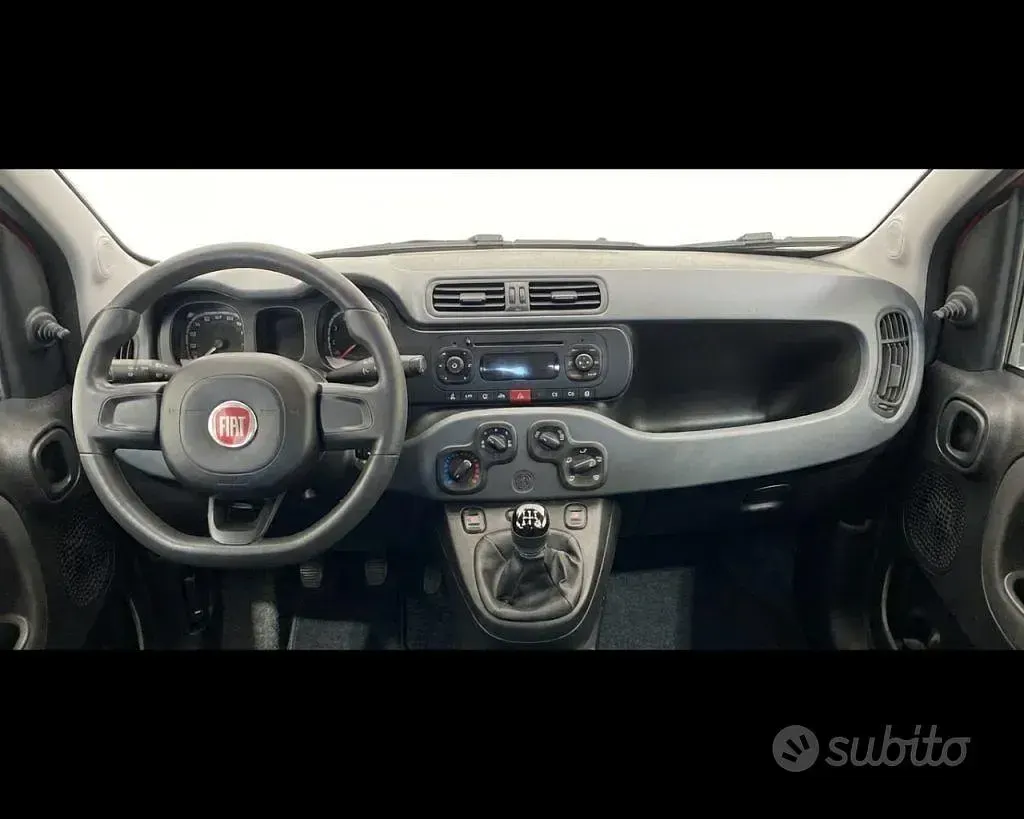 Usado Fiat Panda Easy 80 HP (58 kW) 2018 Cinzento Citadino