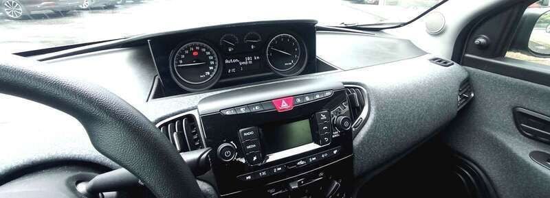 Usata Lancia Ypsilon Silver 69 CV (50 kW) 2022 Grigio Utilitaria