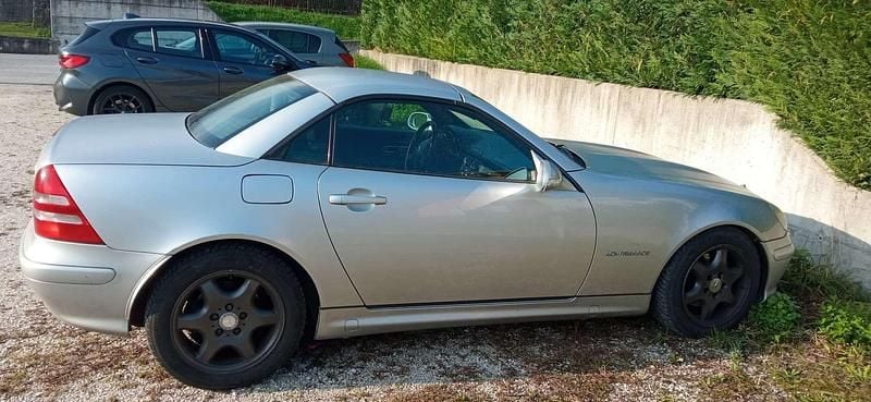 Argento Usata 2003 Mercedes SLK200 Edition Cabrio | 5900 € (Ottimo prezzo) - Immagine 1/4