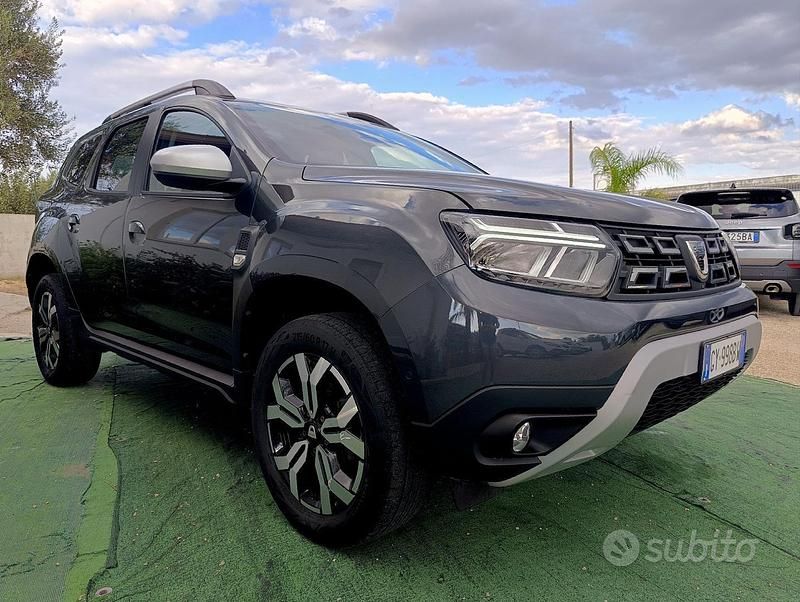 Usata Dacia Duster Prestige 101 CV (74 kW) 2022 Grigio SUV