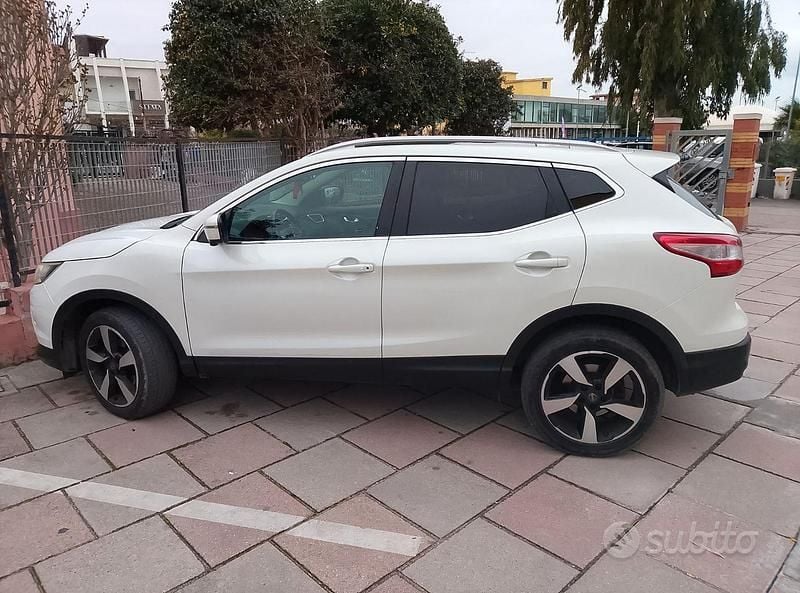 Usata Nissan Qashqai 131 CV (96 kW) 2017 Bianco SUV