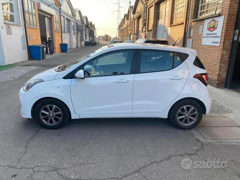 Usata Hyundai i10 69 CV (50 kW) 2017 Bianco Utilitaria