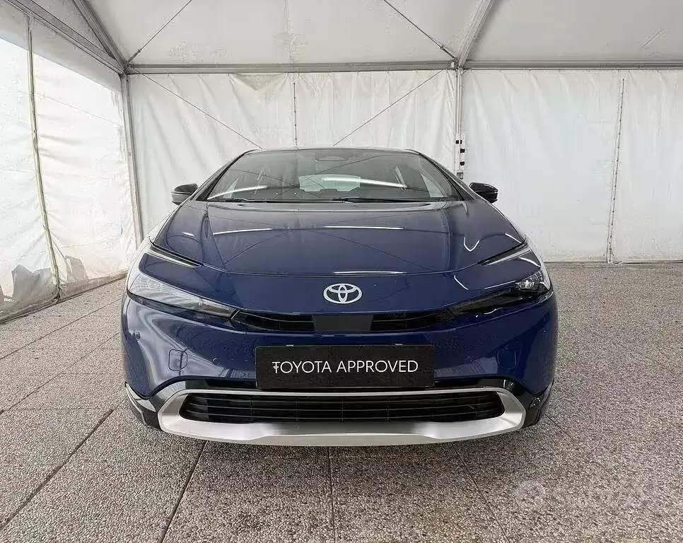 Usata Toyota Prius Lounge 223 CV (164 kW) 2025 Bluazzurro Utilitaria