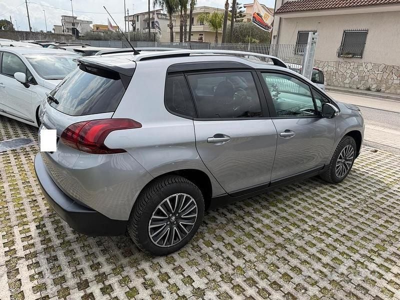 Usata Peugeot 2008 Allure 83 CV (61 kW) 2018 Grigio SUV
