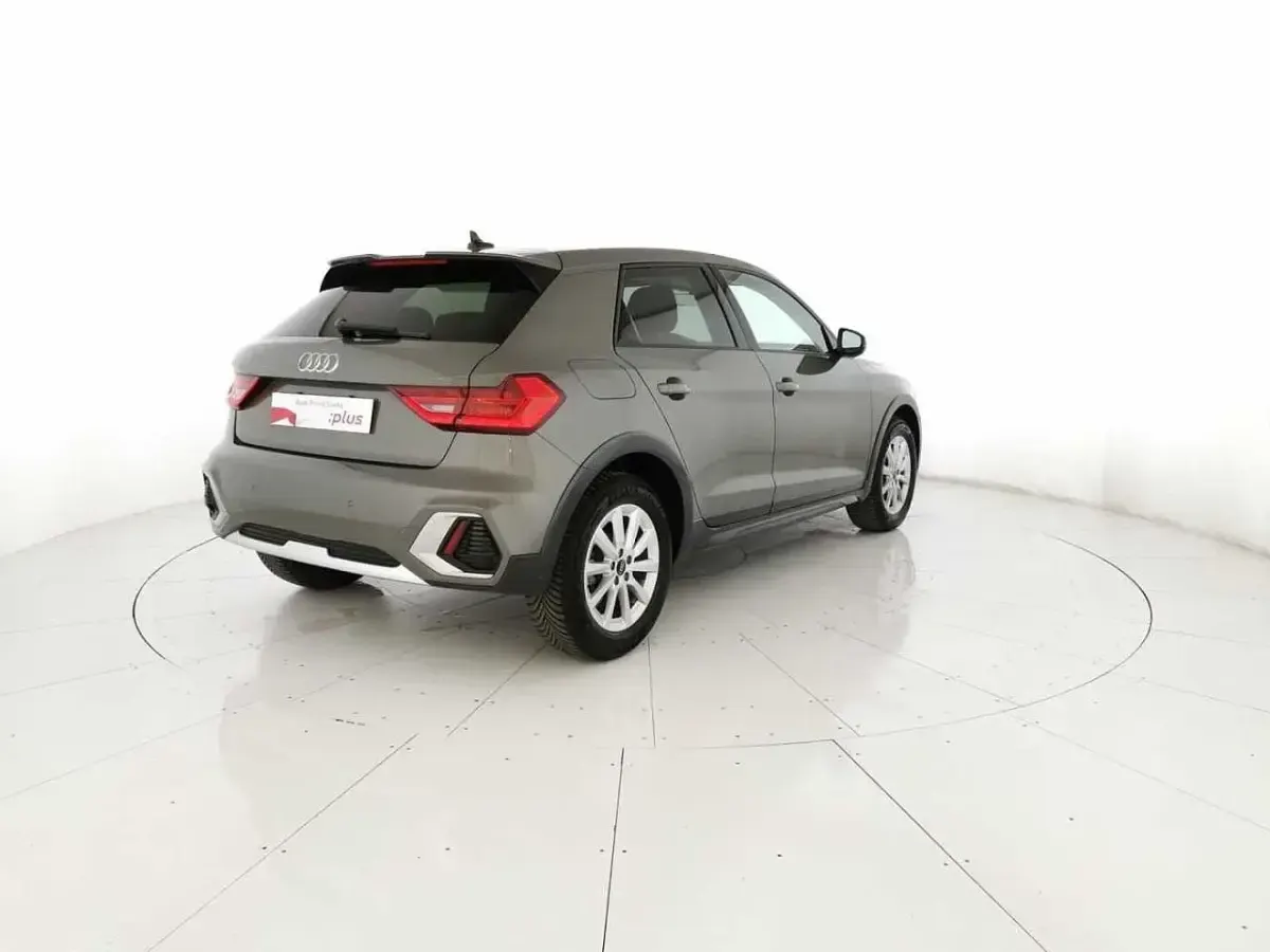 Usata Audi A1 Business 116 CV (85 kW) 2025 Grigio SUV