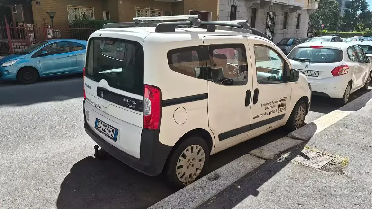 Usata Peugeot Bipper 73 CV (53 kW) 2011 Bianco Monovolume
