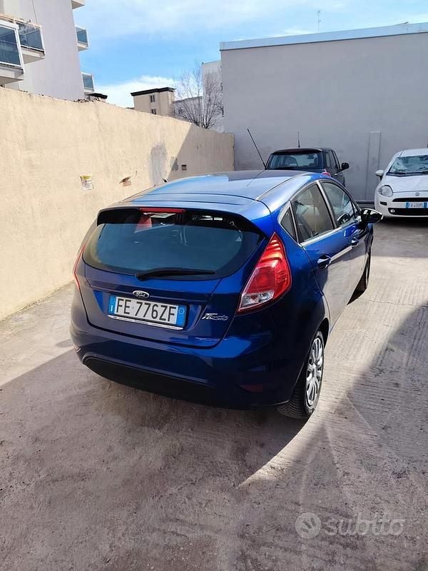 Second-hand Ford Fiesta Business Edition 75 CP (55 kW) 2017 Albastru Berlinǎ