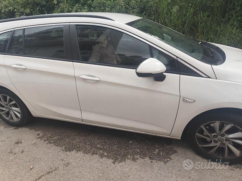 Usata Opel Astra 101 CV (74 kW) 2019 Bianco Station wagon