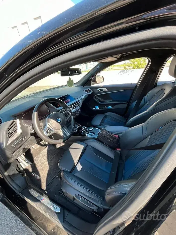 Usata BMW 118 Efficient Dynamics 150 CV (110 kW) 2018 Nero Berlina