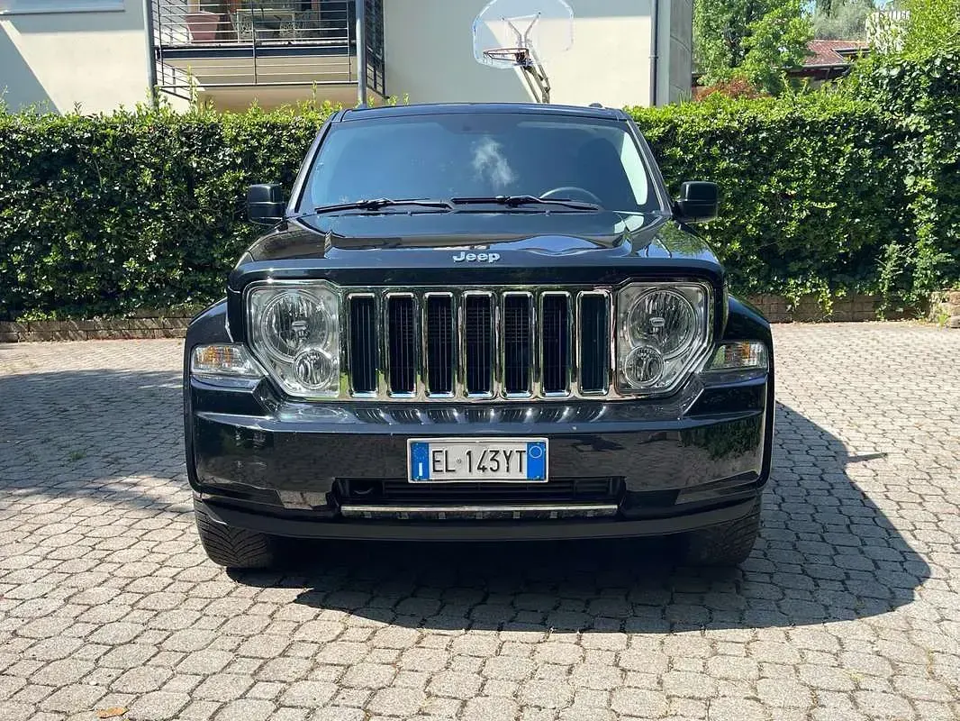 Usata Jeep Cherokee Limited 200 CV (147 kW) 2012 Nero SUV