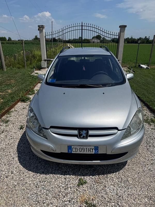 Usata Peugeot 307 109 CV (80 kW) 2005 Grigio Station wagon