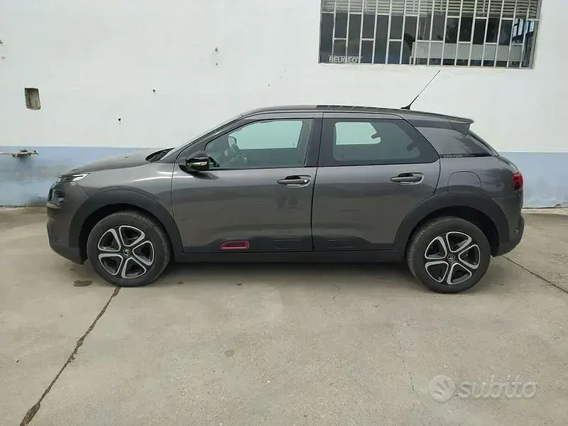 Usata Citroën C4 Feel 102 CV (75 kW) 2020 Grigio SUV