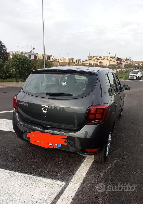 Usata Dacia Sandero 101 CV (74 kW) 2020 Grigio Utilitaria