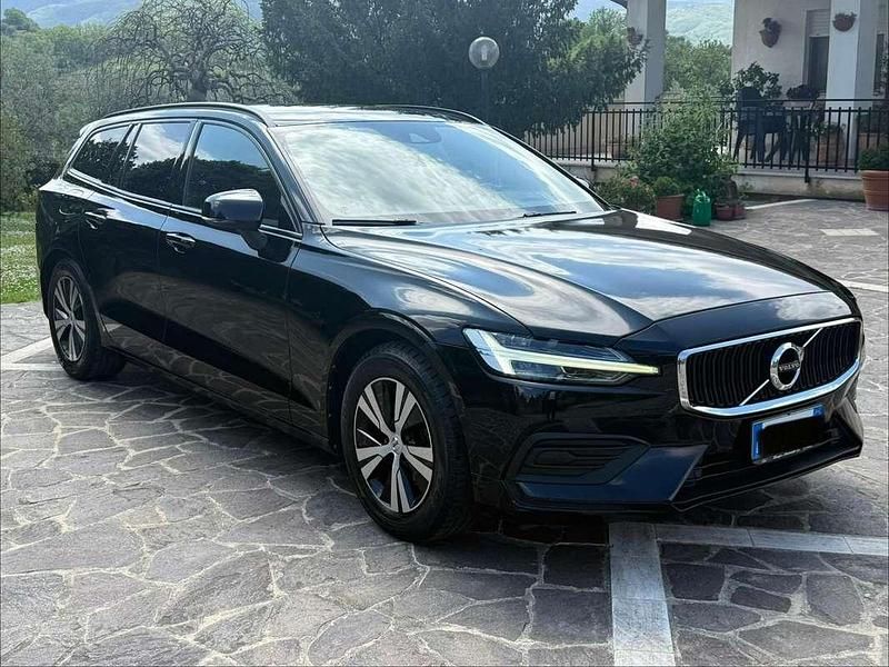 Usata Volvo V60 Business Edition 150 CV (110 kW) 2019 Station wagon