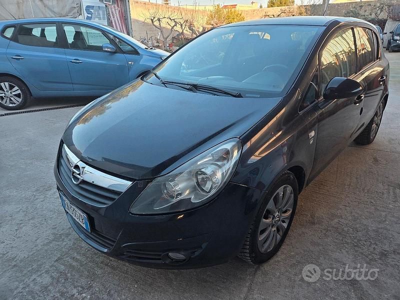 Usata Opel Corsa 2010 Nero Utilitaria