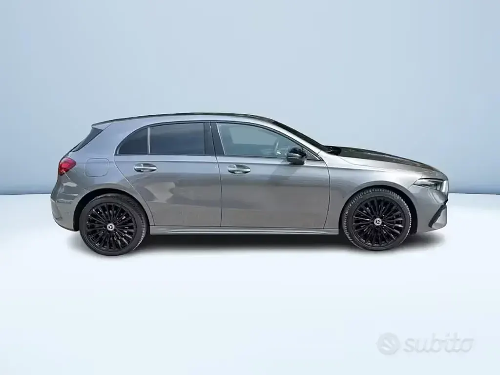 Usata Mercedes A250 Advanced Plus 163 CV (119 kW) 2023 Grigio Berlina
