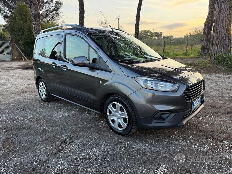 Usata Ford Transit 120 CV (88 kW) 2019 Grigio SUV