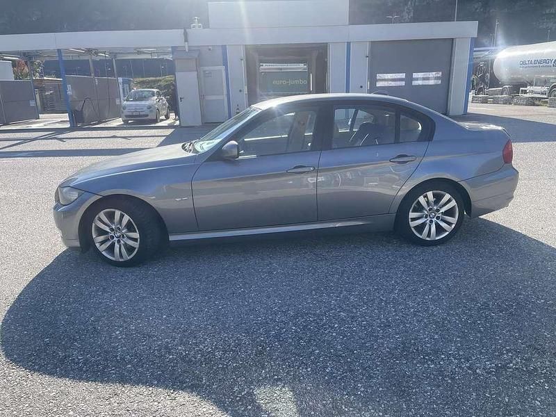 Usata BMW 320 177 CV (130 kW) 2009 Grigio Berlina