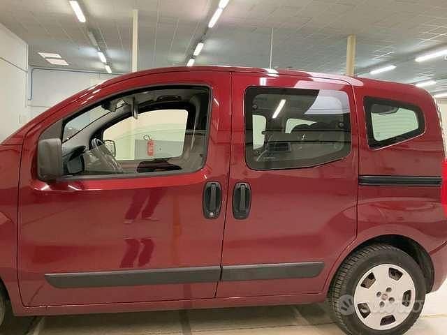 Usata Fiat Qubo Easy 70 CV (51 kW) 2018 Rosso Monovolume