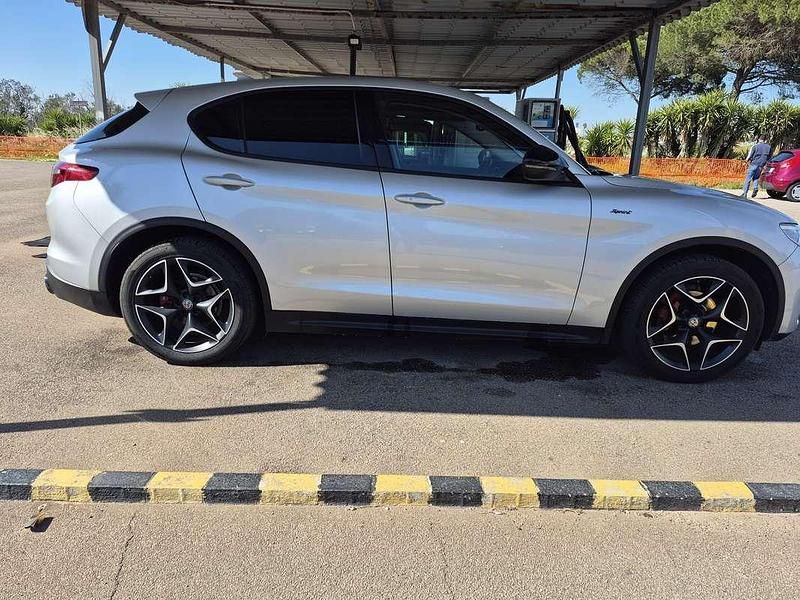 Usata Alfa Romeo Stelvio Sprint 190 CV (139 kW) 2020 SUV