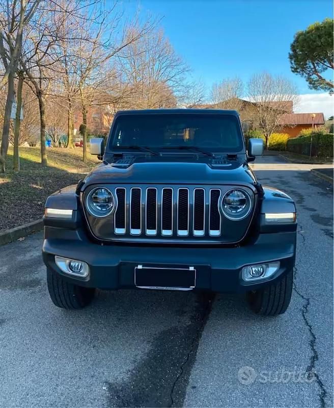 Usata Jeep Wrangler Unlimited Overland 200 CV (147 kW) 2019 Grigio SUV