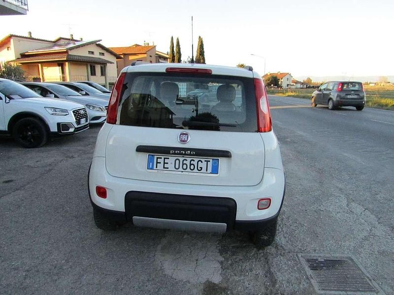 Usata Fiat Panda 4x4 S 95 CV (69 kW) 2016 Bianco Utilitaria