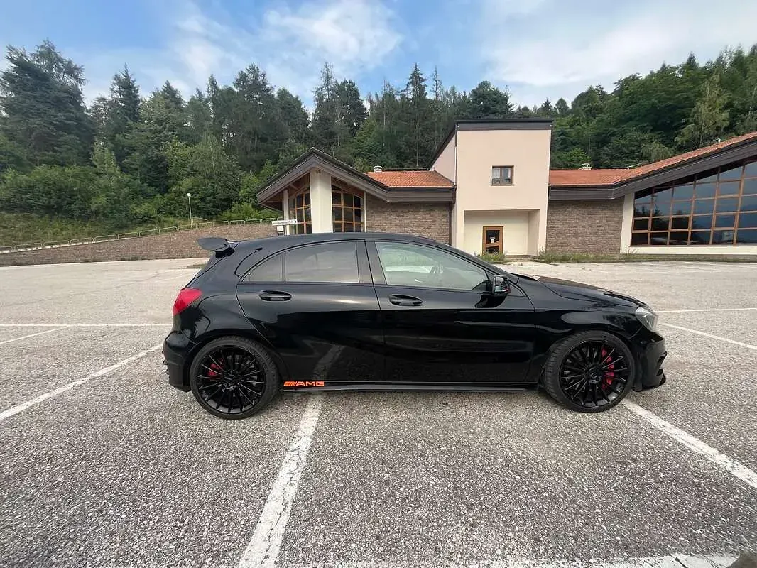 Usata Mercedes A45 AMG AMG 379 CV (278 kW) 2014 Nero Utilitaria