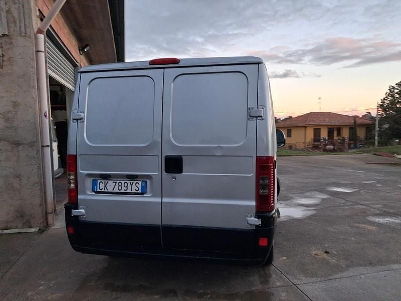 Usata Peugeot Boxer 128 CV (94 kW) 2004 Argento Furgone
