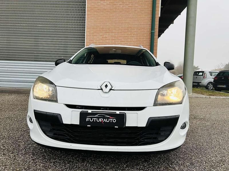 Usata Renault Mégane III 131 CV (96 kW) 2011 Bianco Station wagon
